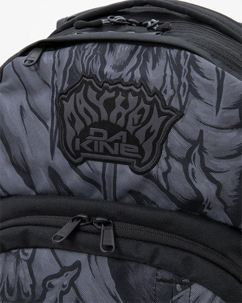 DAKINE × MAYHEM / CAMPUS PREMIUM 28L バックパック
