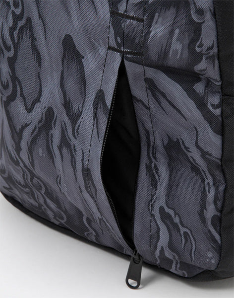 DAKINE × MAYHEM / CAMPUS PREMIUM 28L バックパック