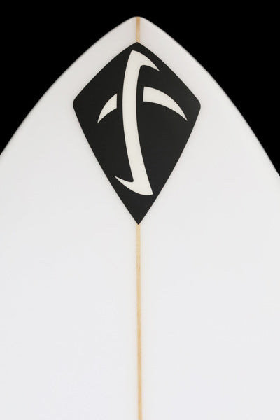 5'6"《RNF-RETRO REVAMP》艺术家:Ryder