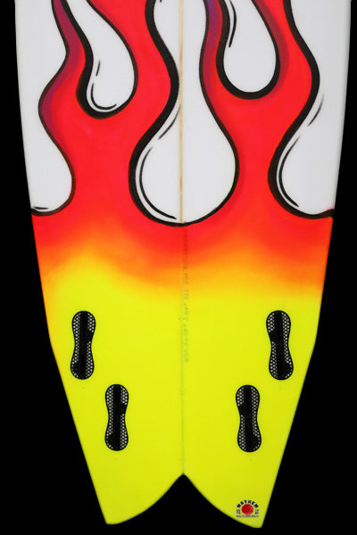 5'6"《RNF-RETRO REVAMP》艺术家:Ryder