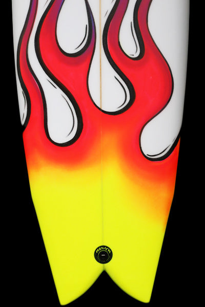5'6"《RNF-RETRO REVAMP》艺术家:Ryder