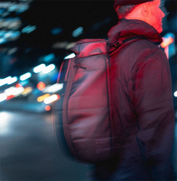 『Db』Hugger Backpack 30L / Black Out