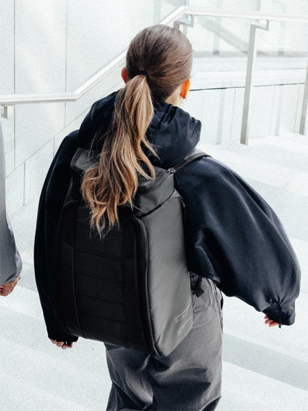 Hugger Backpack 25L / Moss Green