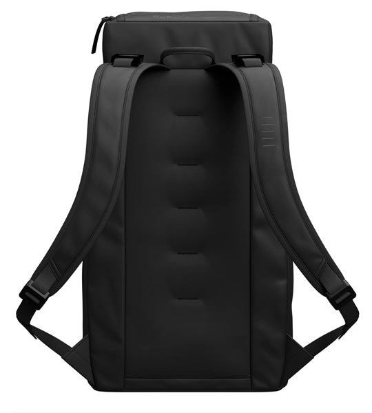 Hugger Backpack 25L / Black Out