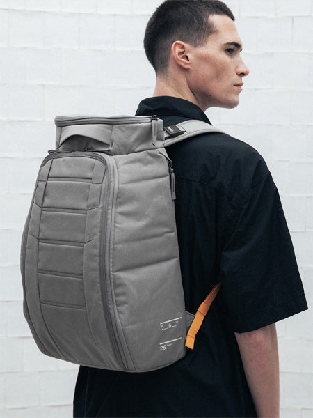 Hugger 背包 25L / 沙灰色