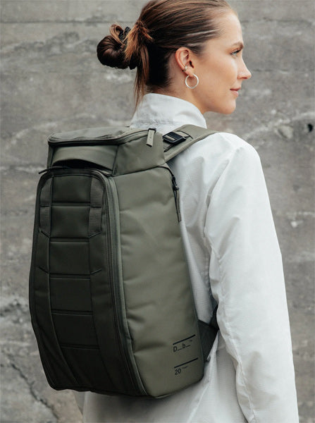 Hugger 背包 20L / 苔绿色