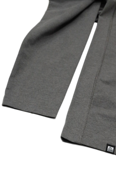 CENTER LOGO HYBRID RASHGUARD HOODIE / GREIGE Amphibious
