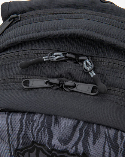 DAKINE × MAYHEM / CAMPUS PREMIUM 28L バックパック