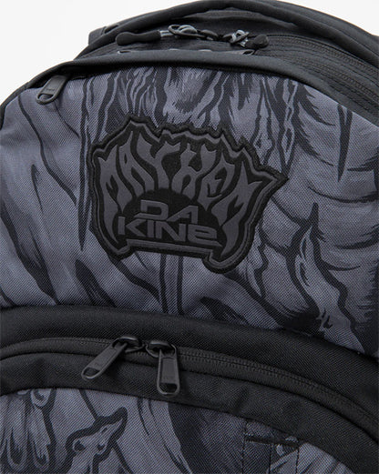 DAKINE × MAYHEM / CAMPUS PREMIUM 28L バックパック