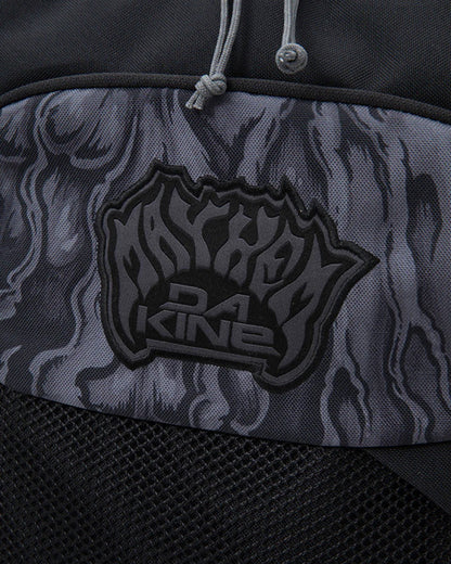 DAKINE × MAYHEM / MISSION Surfpack 30L 背包