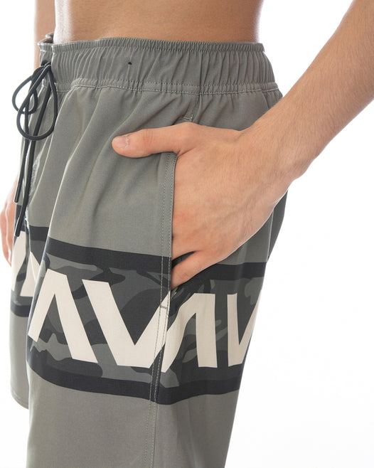 Hybrid Amphibious Board Shorts [VA Banded Trunk 18"]