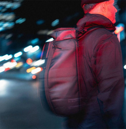 『Db』Hugger Backpack 30L / Black Out