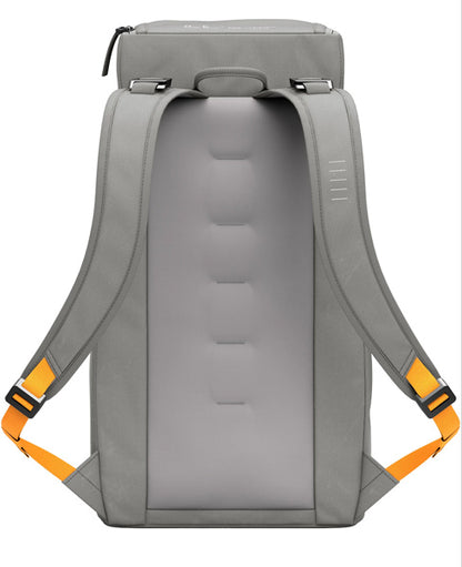 Hugger 背包 25L / 沙灰色