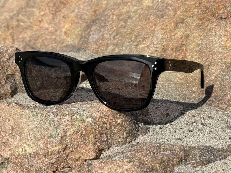 [HIGH TIDE] Gloss Black / Smoke Gray