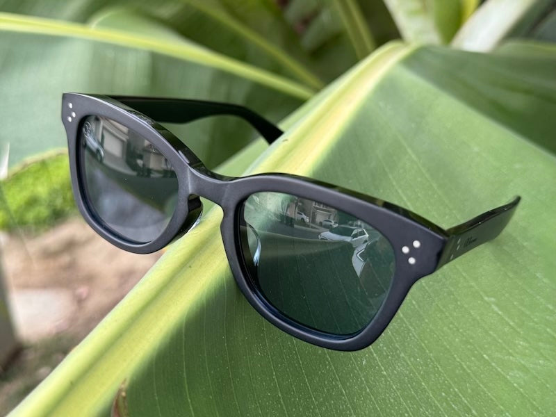 [LOW TIDE] / Matte Black-Gentian Blue