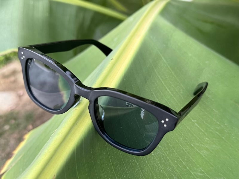 [LOW TIDE] / Matte Black-Gentian Blue