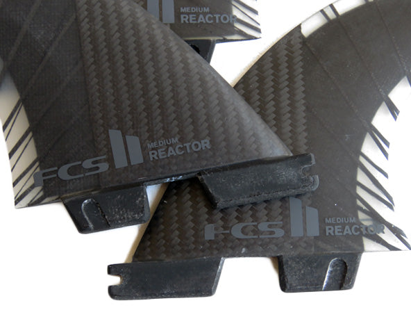 REACTOR PC 碳纤维 + AirCore / 黑色 / 三片式尾鳍 / M 码