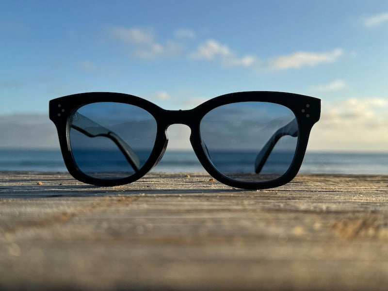 [LOW TIDE] / Matte Black-Gentian Blue